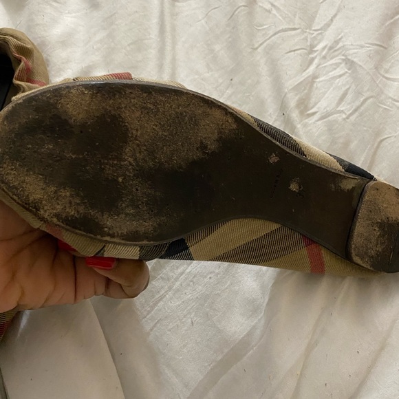 Burberry Flats - Picture 8 of 8